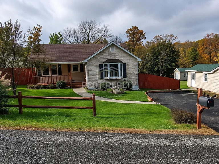 10 Orchard Lake Dr — Photo 1