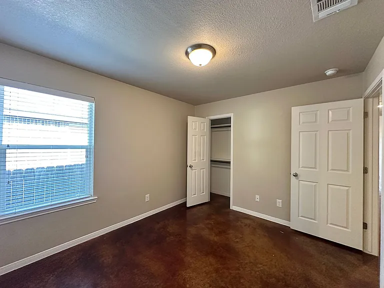 928 Maplewood St — Photo 22