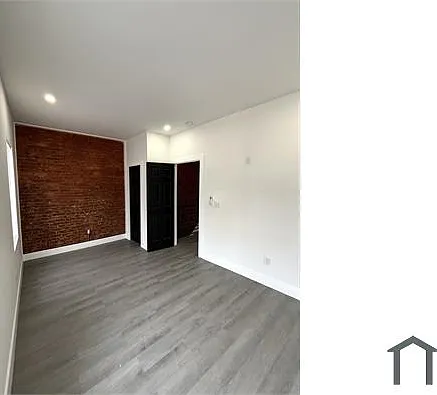 2 bed, $1,300 — Photo 4