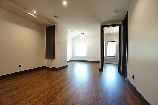 Rented by Rennit Inc. | media 26