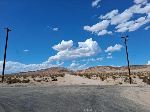 2959 Pinto Mountain Rd, Twentynine Palms, CA 92277