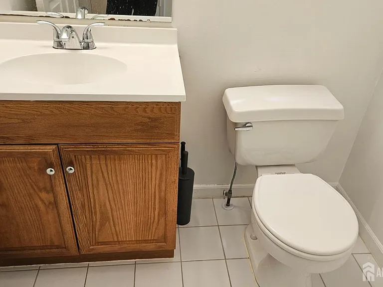 405 Cobblestone Ct — Photo 33