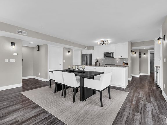 5th image of 230 Broadview Way #1209