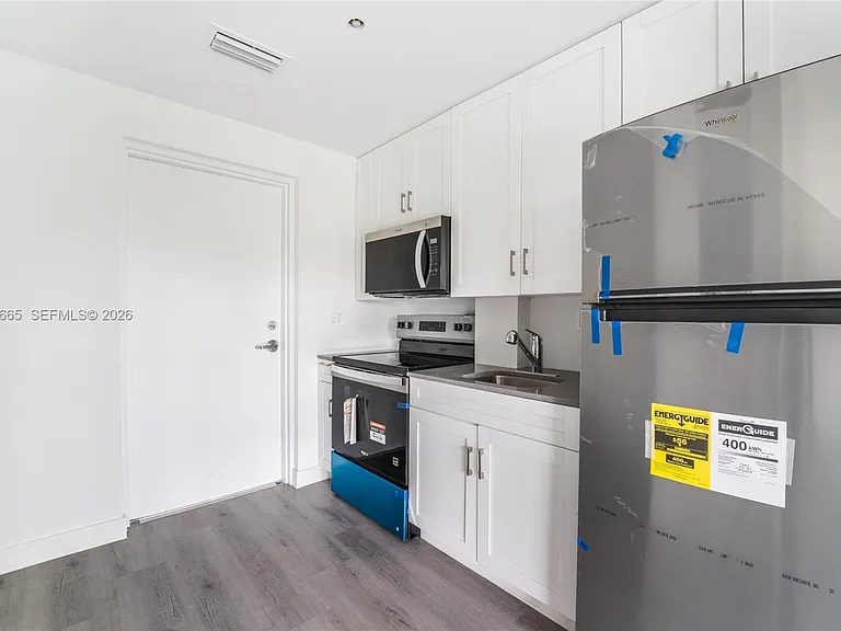 1165 NW 8th Ave #101 — Photo 2