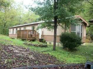 75 McIntosh Ln, Irvine, KY 40336