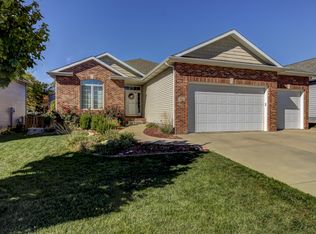 7421 Torrington Way, Springfield, IL 62711