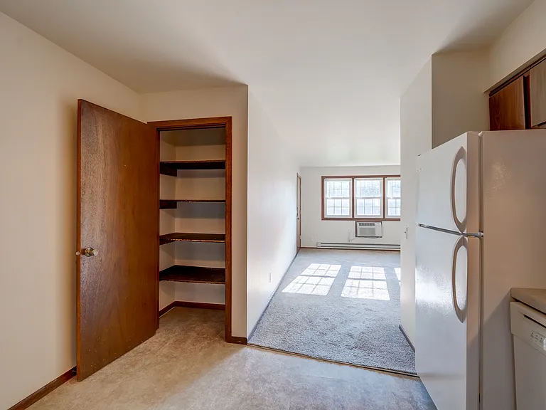 304 King St #6 — Photo 10