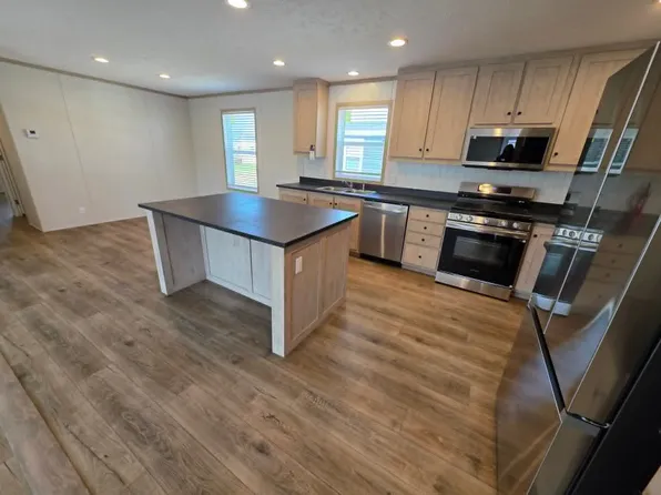5376 Auburn Ln #361, Kalamazoo, MI 49002