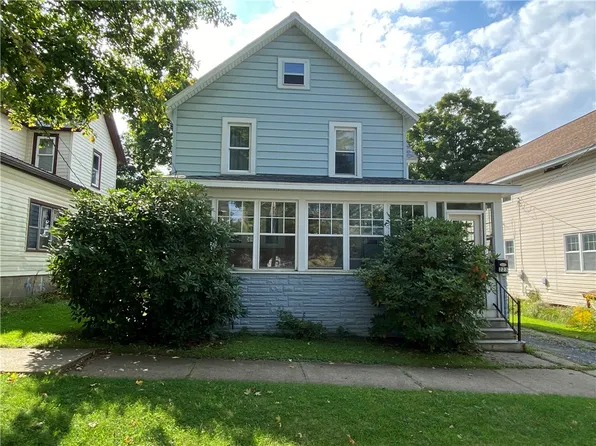 223 Hacker St, Kane, PA 16735