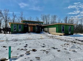 5754 Red Hawk Trl, East Amherst, NY 14051