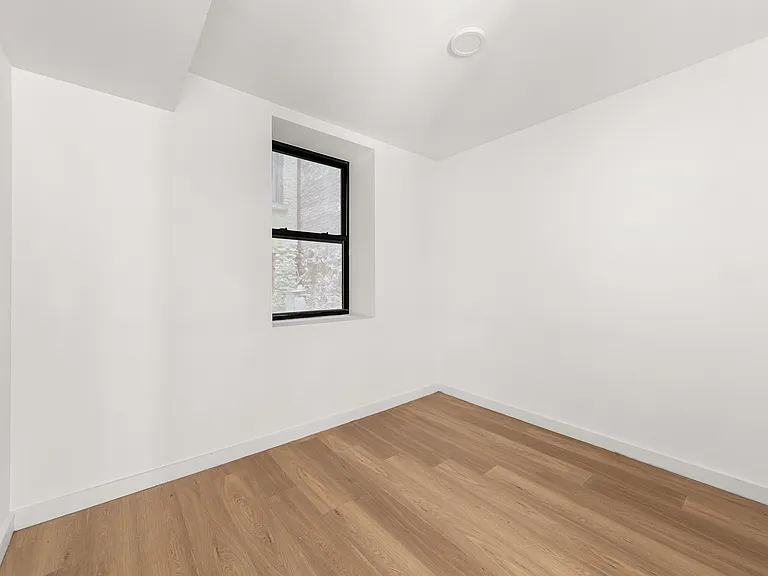 469 7th Ave #1C — Photo 6