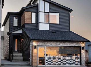 359 W Belmont Pl SW, Calgary, AB T2X 5T6