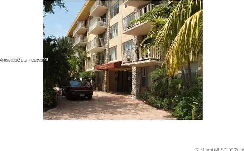 Bayview Palms Condo — Photo 3
