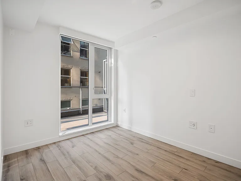 1107 Richards St #201 — Photo 8