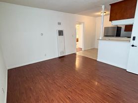 833 W Duarte Rd, Arcadia, CA
