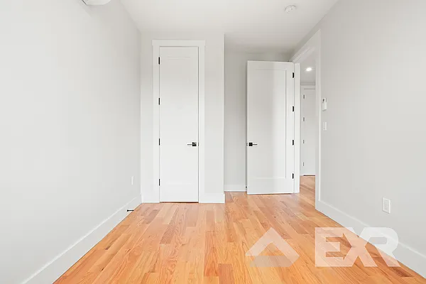 Rented by EXR | media 13