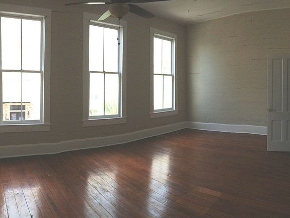 Large Bedroom - street view