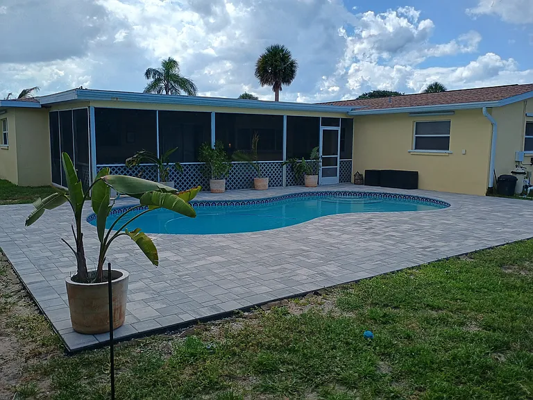 785 Rosada St — Photo 3