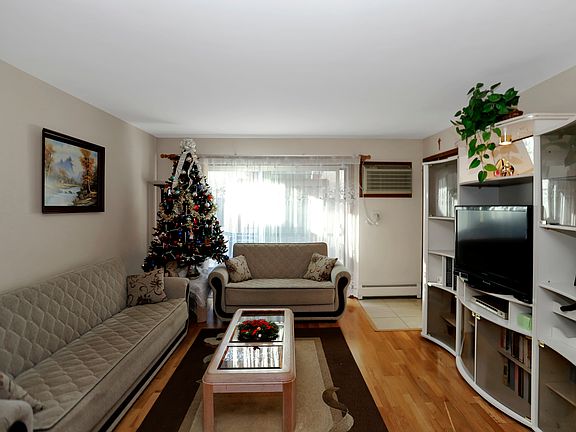 5th image of 7218 W Wrightwood Ave APT 210