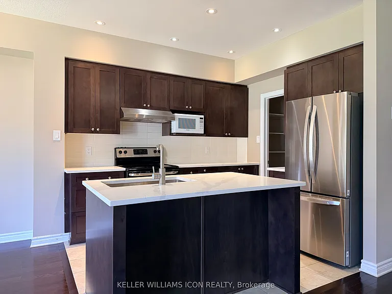 871 Fletcher Cir — Photo 3