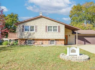 409 Thouvenot Ln, New Baden, IL 62265