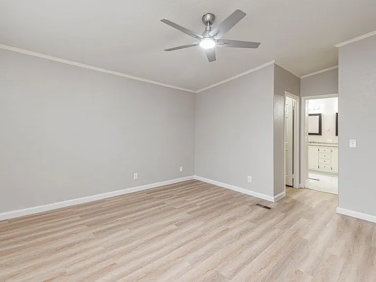 10210 Berrypatch Ln — Photo 18