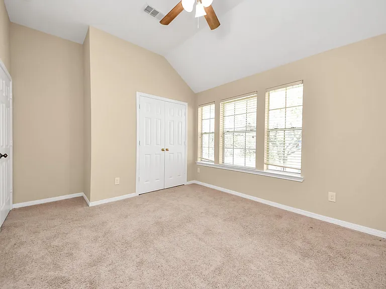 323 N Esplanade Ln — Photo 29