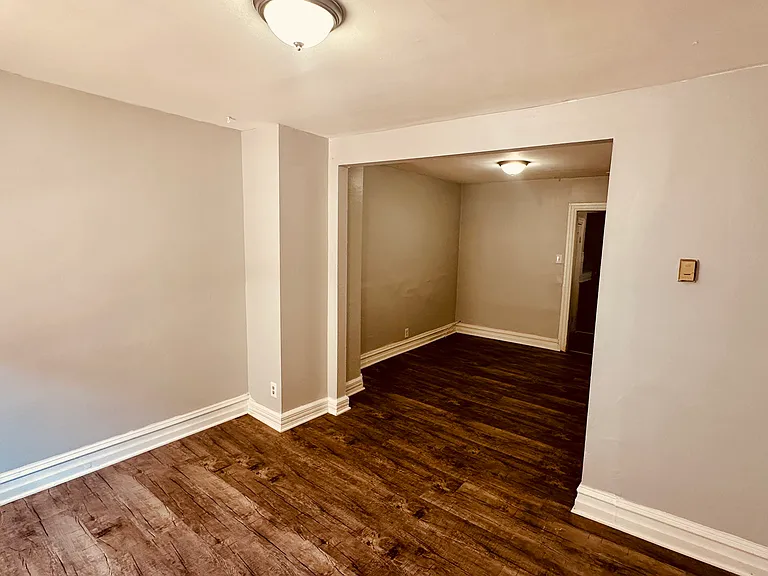944 Oak St #1 — Photo 4