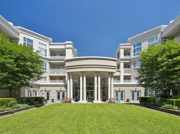 3098 Guildford Way #118, Coquitlam, BC V3B 7W8