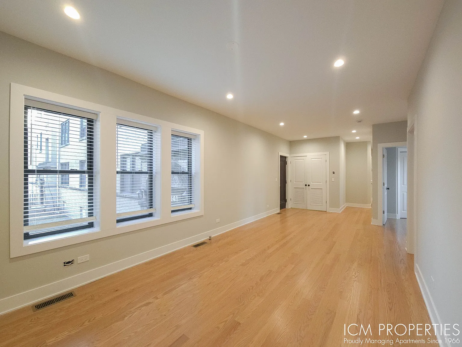 2 bed, 925 sqft, $2,950 — Photo 2