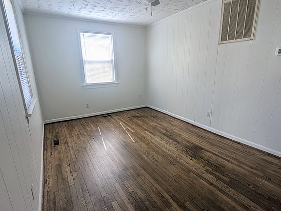 4th image of 1442 Baylors Ln