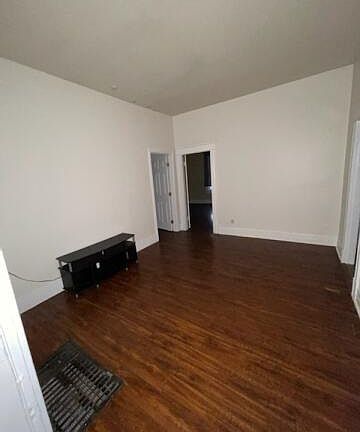2nd image of 1007 N Gordon St