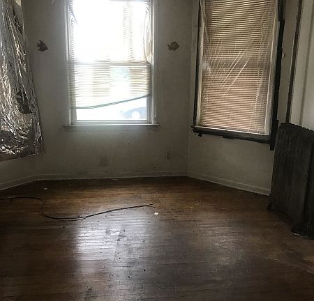 2nd image of 172 N 17th St