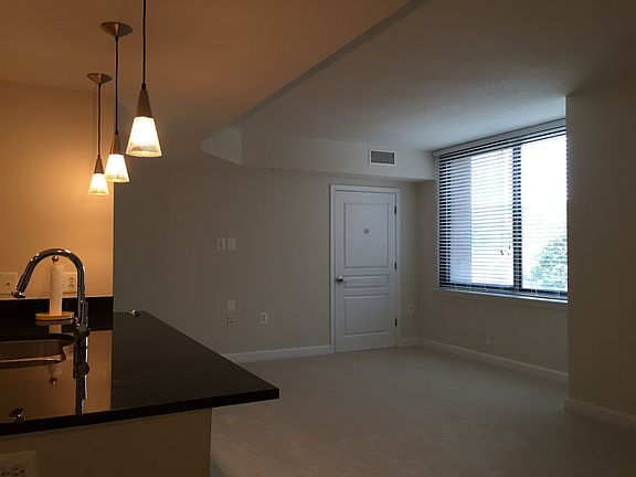 4th image of 2451 Midtown Ave #505