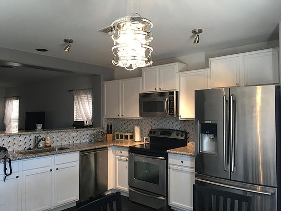 4th image of 10283 N 115th Dr