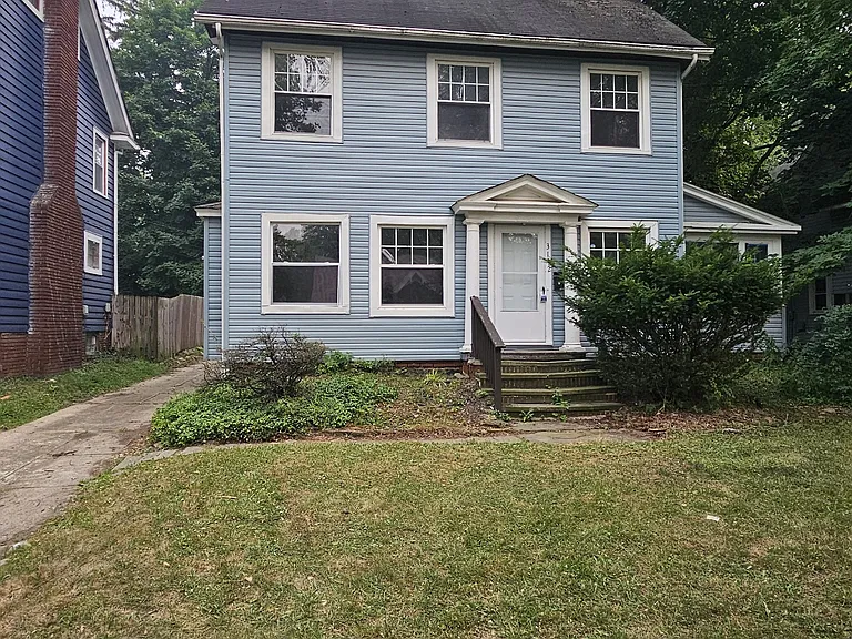 3192 Sycamore Rd — Photo 2
