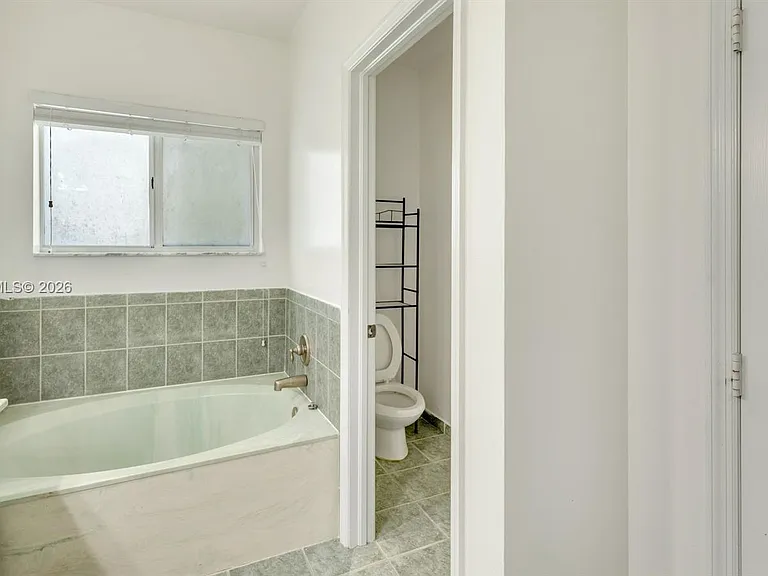 1916 SE 23rd Ave #1916 — Photo 29