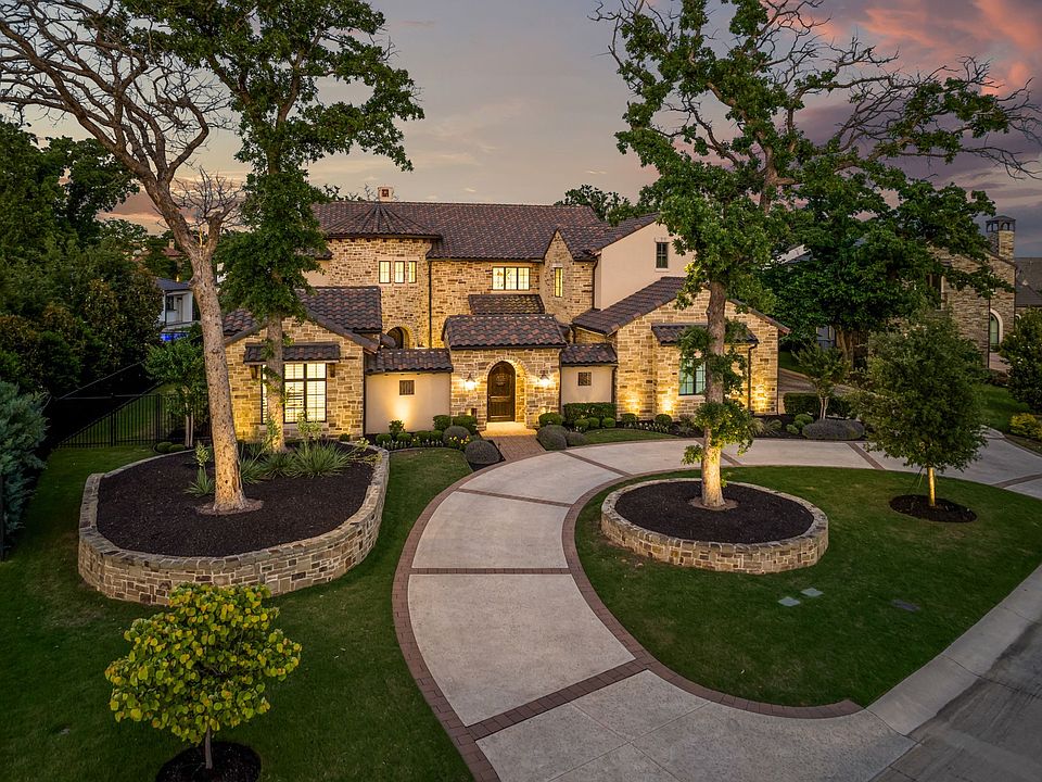 1st image of 2210 Barcelona Ct