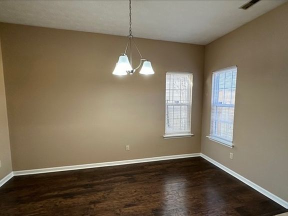 5th image of 1149 Parliament Way