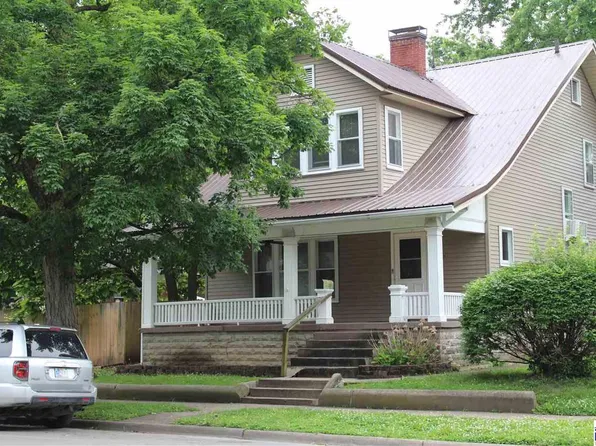 105 S 17th St, Terre Haute, IN 47807