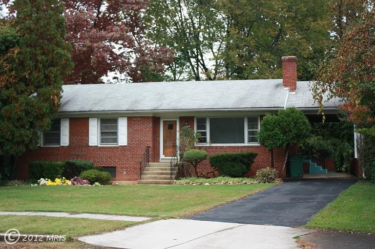 1st image of 1929 Beaver Ln