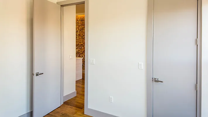 Rented by Nooklyn NYC LLC | media 13