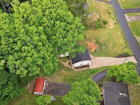 5th image of 18328 Sharon Rd
