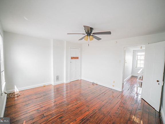 2nd image of 2561 E Norris St