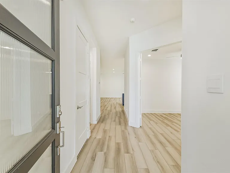 218 Springfield Terrace Ct — Photo 4