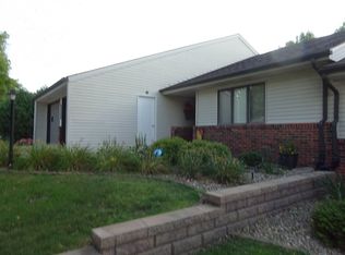 1012 Prospect St UNIT 10, Cresco, IA 52136