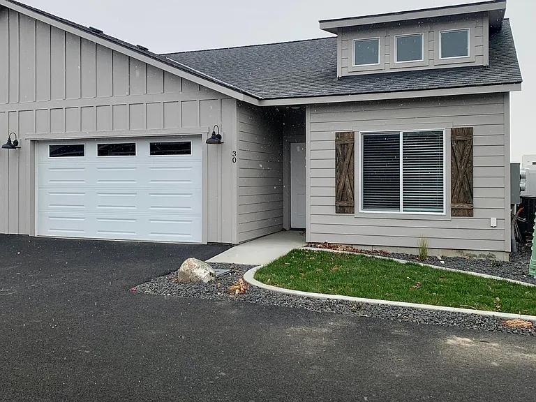 5810 Midland Ln #30 — Photo 1