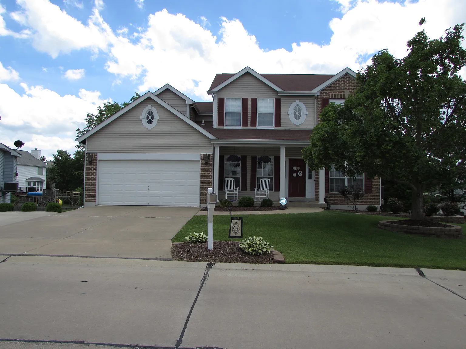 7366 Little Oaks Dr photo 1