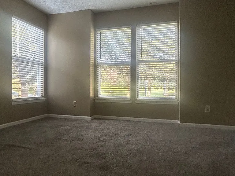 9605F Vinca Cir — Photo 3