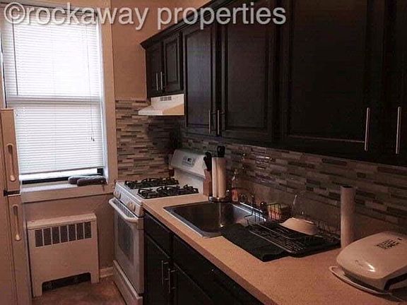 5th image of 252 Beach 129th St APT 4B